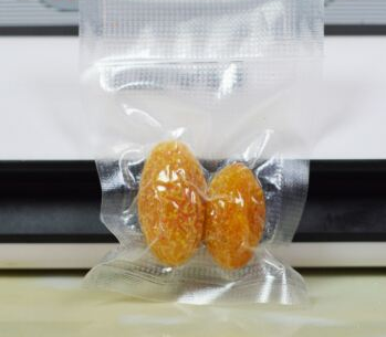 紋路真空袋和光面真空袋有什么區(qū)別？哪個(gè)貴？